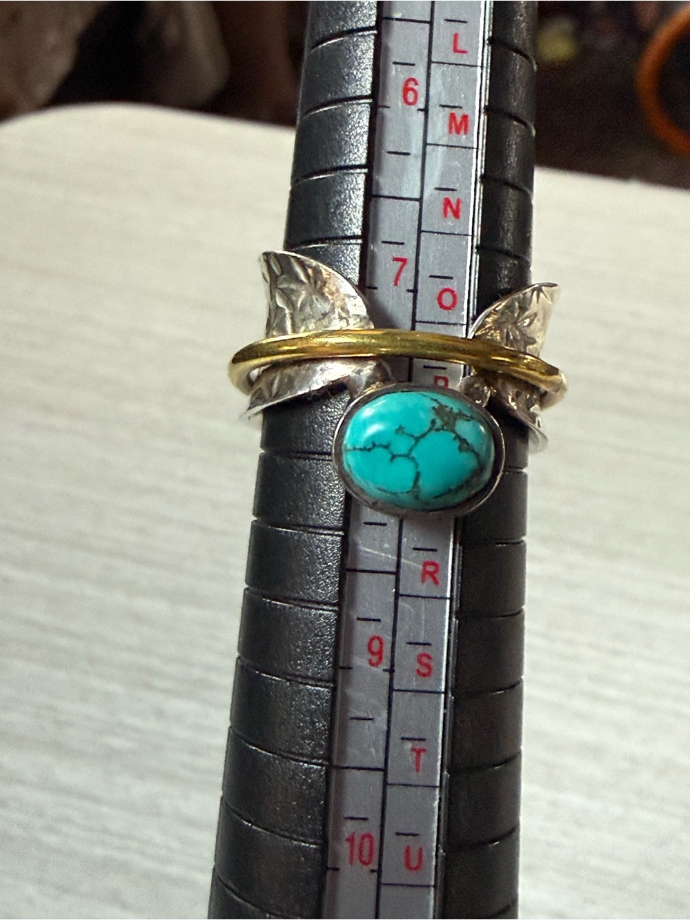 Turquoise Stone Two-Tone Hammered Band Meditation Ring - Blue. Size 7.5. - Picture 10 of 11
